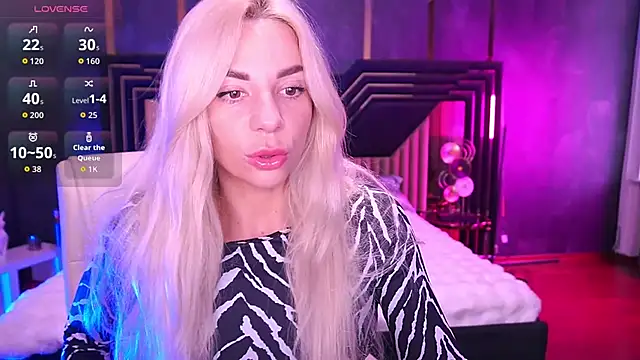 BellaRayyy online show from 11/28/25, 07:33