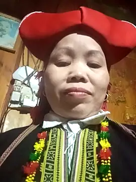  YooY  online show from 12/21/25, 02:24