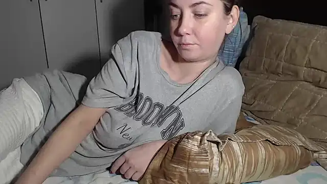 Snapshot of petite_danielle chatting on 01/13/26, 05:18 petite danielle online show from 01/13/26, 05:18