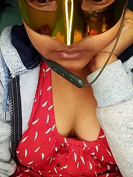 mimi87hoty online show from 01/10/26, 03:36