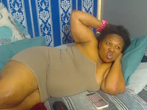 JUICEYLIPS333 online show from 11/07/25, 06:13