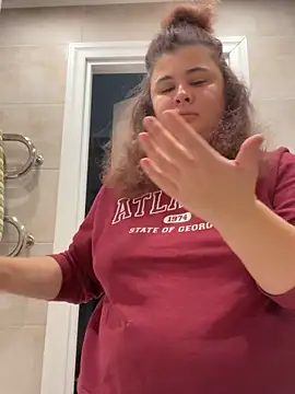 AliceCurlyX online show from 11/27/25, 03:25