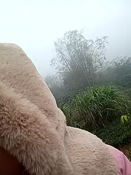 Snapshot of Ananine chatting on 01/16/26, 12:58 Ananine online show from 01/16/26, 12:58