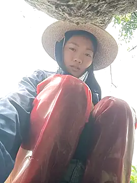 Snapshot of Ananine chatting on 04/04/26, 06:11 Ananine online show from 04/04/26, 06:11