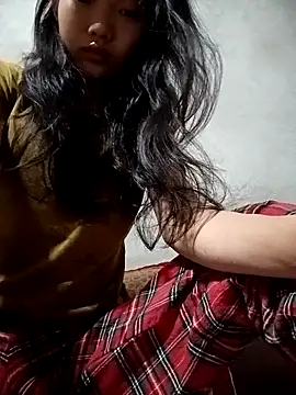 Snapshot of Ananine chatting on 05/02/26, 10:37 Ananine online show from 05/02/26, 10:37