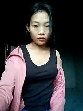 Snapshot of Ananine chatting on 05/19/26, 11:22 Ananine online show from 05/19/26, 11:22