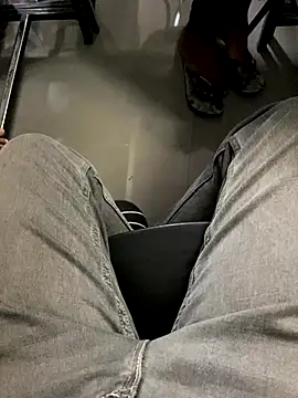 Snapshot of Senurak99 chatting on 09/15/25, 06:24 Senurak99 online show from 09/15/25, 06:24