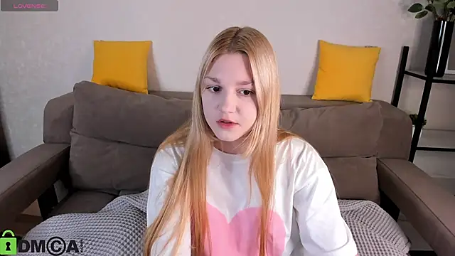 Sylvia Ortiz online show from 10/10/25, 09:41