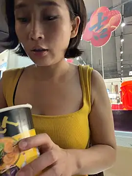 A girla online show from 05/25/26, 02:34