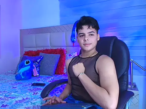 Snapshot of stewart_mateo_ chatting on 09/09/25, 02:55 stewart mateo  online show from 09/09/25, 02:55