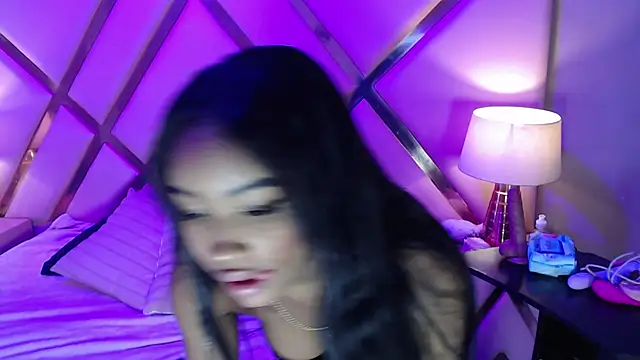 Snapshot of JulitPink chatting on 11/09/25, 11:52 JulitPink online show from 11/09/25, 11:52