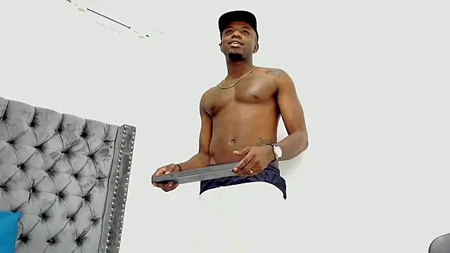 DOUGLAS 099 online show from 10/03/25, 12:57