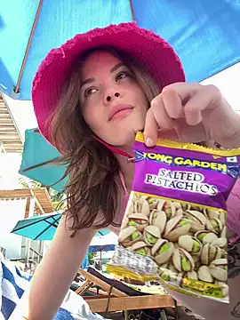 Snapshot of SMELLSEX chatting on 02/17/26, 07:05 SMELLSEX online show from 02/17/26, 07:05