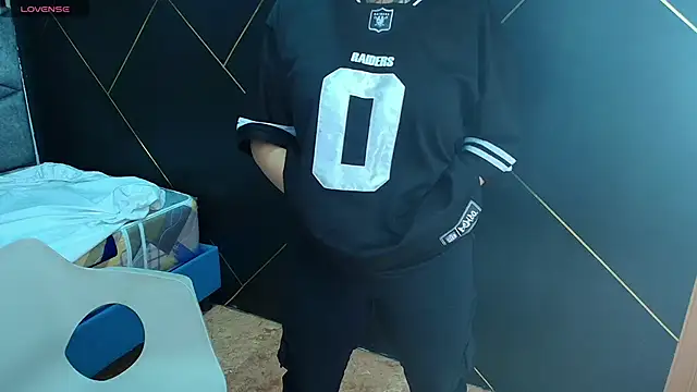 LiaMonroee  online show from 11/11/25, 11:54