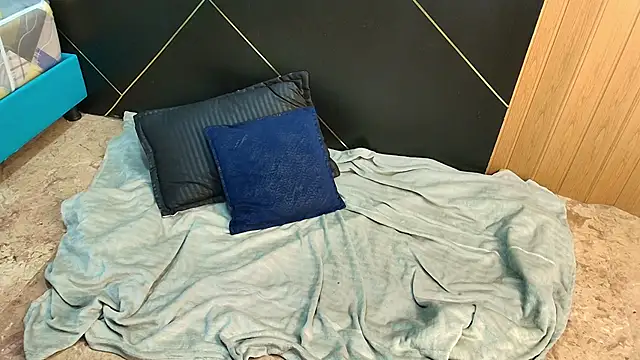 LiaMonroee  online show from 11/20/25, 11:43