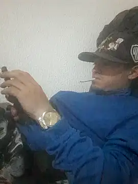 Snapshot of Loquendo2201 chatting on 10/11/25, 03:39 Loquendo2201 online show from 10/11/25, 03:39