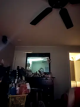 Snapshot of THATgirlUwont4get chatting on 03/25/26, 11:27 THATgirlUwont4get online show from 03/25/26, 11:27