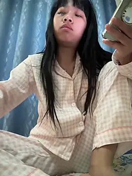 jingjing005 online show from 04/28/26, 07:46