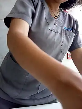 Snapshot of Syndel23 chatting on 01/16/26, 05:17 Syndel23 online show from 01/16/26, 05:17