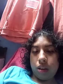 Snapshot of Syndel23 chatting on 02/10/26, 02:48 Syndel23 online show from 02/10/26, 02:48