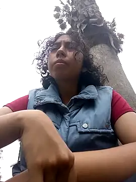 Snapshot of Syndel23 chatting on 02/12/26, 02:45 Syndel23 online show from 02/12/26, 02:45