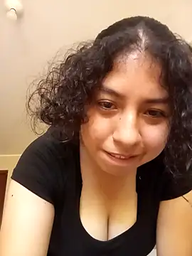 Snapshot of Syndel23 chatting on 02/20/26, 12:49 Syndel23 online show from 02/20/26, 12:49