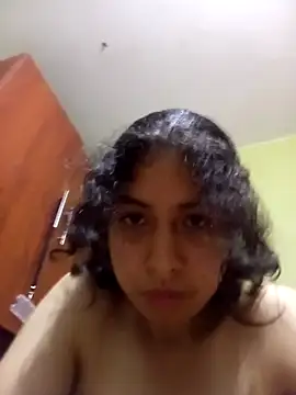 Snapshot of Syndel23 chatting on 02/22/26, 12:01 Syndel23 online show from 02/22/26, 12:01