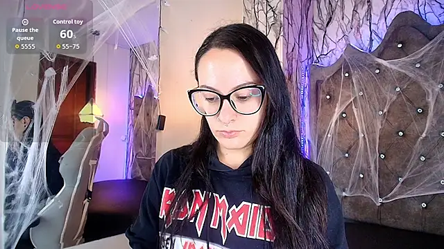 Zami Escobar of online show from 10/27/25, 05:17