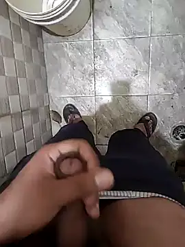 Snapshot of vers_negi9 chatting on 02/16/26, 09:44 vers negi9 online show from 02/16/26, 09:44