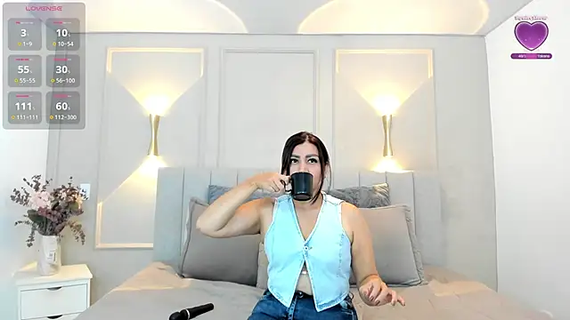 victoria bourne online show from 11/28/25, 07:16