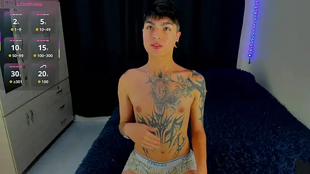 Dark luckyyy online show from 11/04/25, 08:08