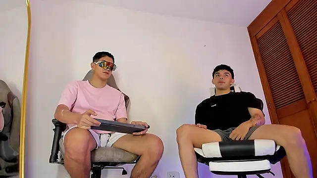 sotooliver3 online show from 02/20/26, 08:31