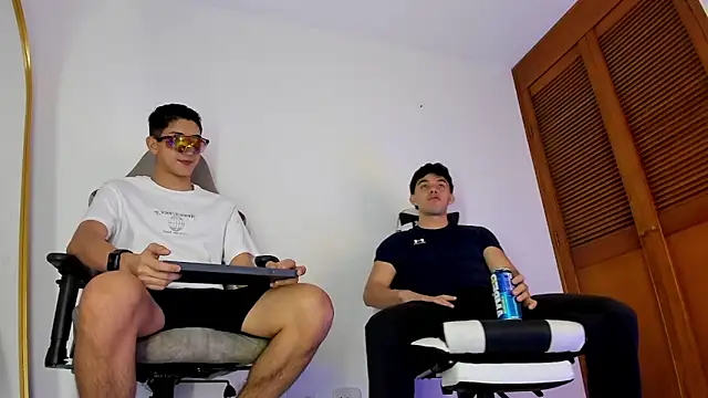 sotooliver3 online show from 03/09/26, 08:57