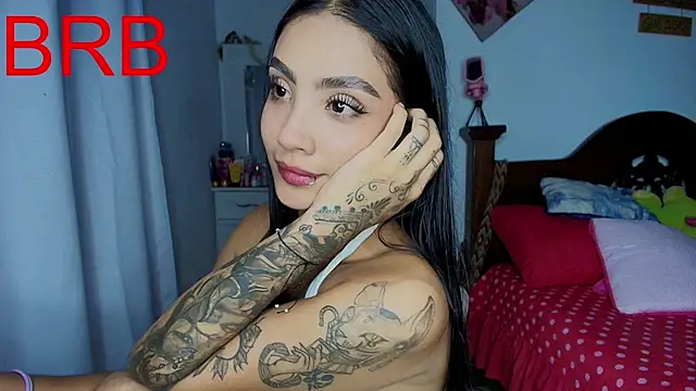 mia yireth online show from 11/14/25, 12:20