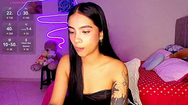 Snapshot of mia_yireth chatting on 04/22/26, 01:41 mia yireth online show from 04/22/26, 01:41