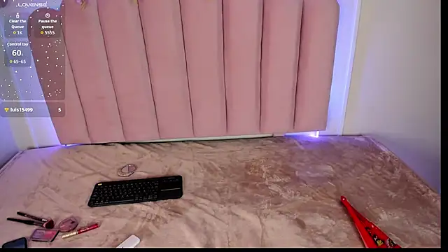 Snapshot of MissCandyliciouss chatting on 09/23/25, 01:25 MissCandyliciouss online show from 09/23/25, 01:25