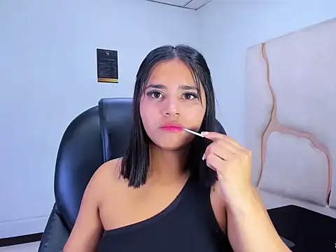 ScarletDoll online show from 10/31/25, 03:29