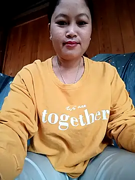 maycuc123 online show from 09/27/25, 12:59