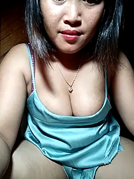 maycuc123 online show from 10/15/25, 12:49