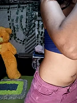 Snapshot of emali_baba chatting on 02/23/26, 10:34 emali baba online show from 02/23/26, 10:34