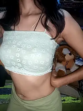 Snapshot of emali_baba chatting on 02/25/26, 01:32 emali baba online show from 02/25/26, 01:32