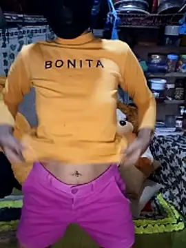 Snapshot of emali_baba chatting on 03/14/26, 12:43 emali baba online show from 03/14/26, 12:43