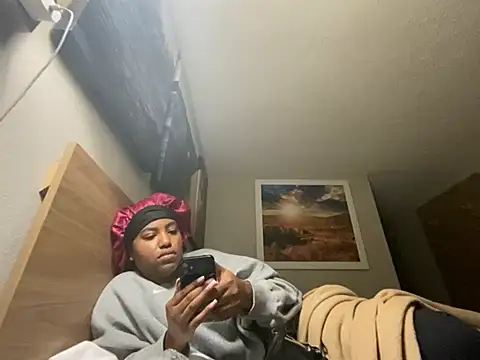 Snapshot of princesslivv chatting on 10/01/25, 10:38 princesslivv online show from 10/01/25, 10:38