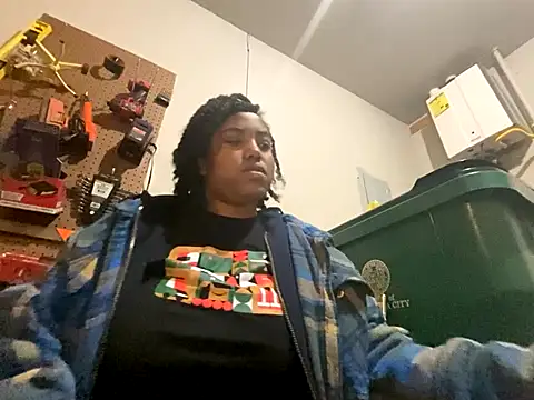 Snapshot of princesslivv chatting on 11/24/25, 11:59 princesslivv online show from 11/24/25, 11:59