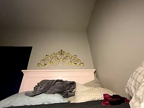 princesslivv online show from 12/22/25, 12:51