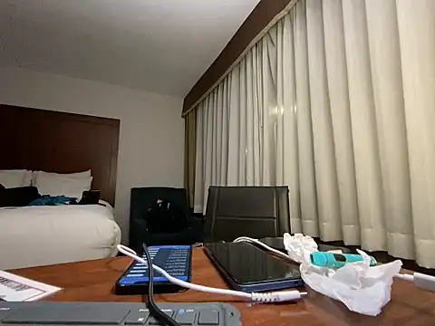 Snapshot of princesslivv chatting on 02/11/26, 04:28 princesslivv online show from 02/11/26, 04:28