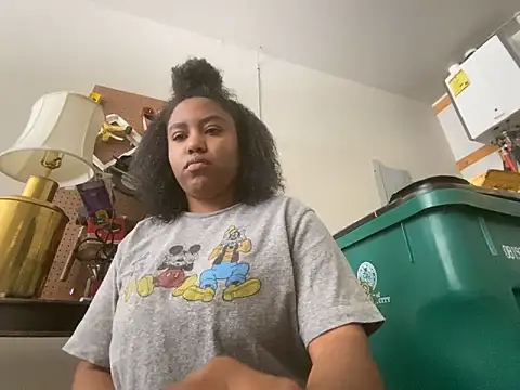 Snapshot of princesslivv chatting on 04/07/26, 05:24 princesslivv online show from 04/07/26, 05:24