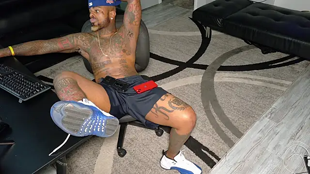 SLANGONDEMHOES online show from 09/17/25, 02:46