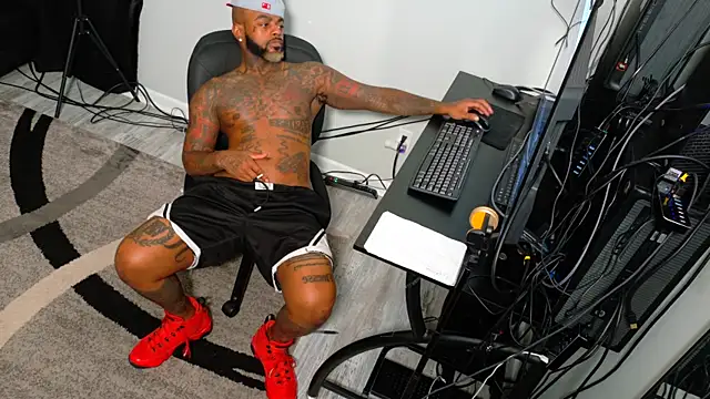 SLANGONDEMHOES online show from 10/29/25, 01:30