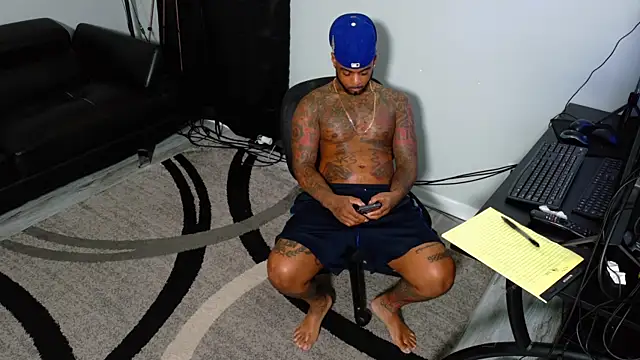 SLANGONDEMHOES online show from 11/24/25, 06:07